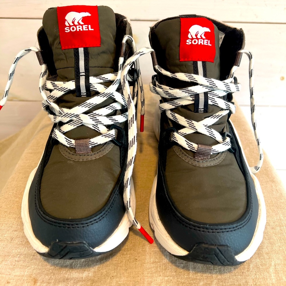 Sorel Waterproof Kinetic Tundra Boots